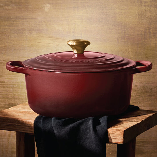 Le Creuset - 5.5 Qt. Signature Round Oven - Rhone